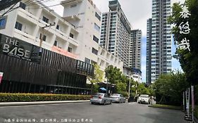 The Base Central Pattaya Thai